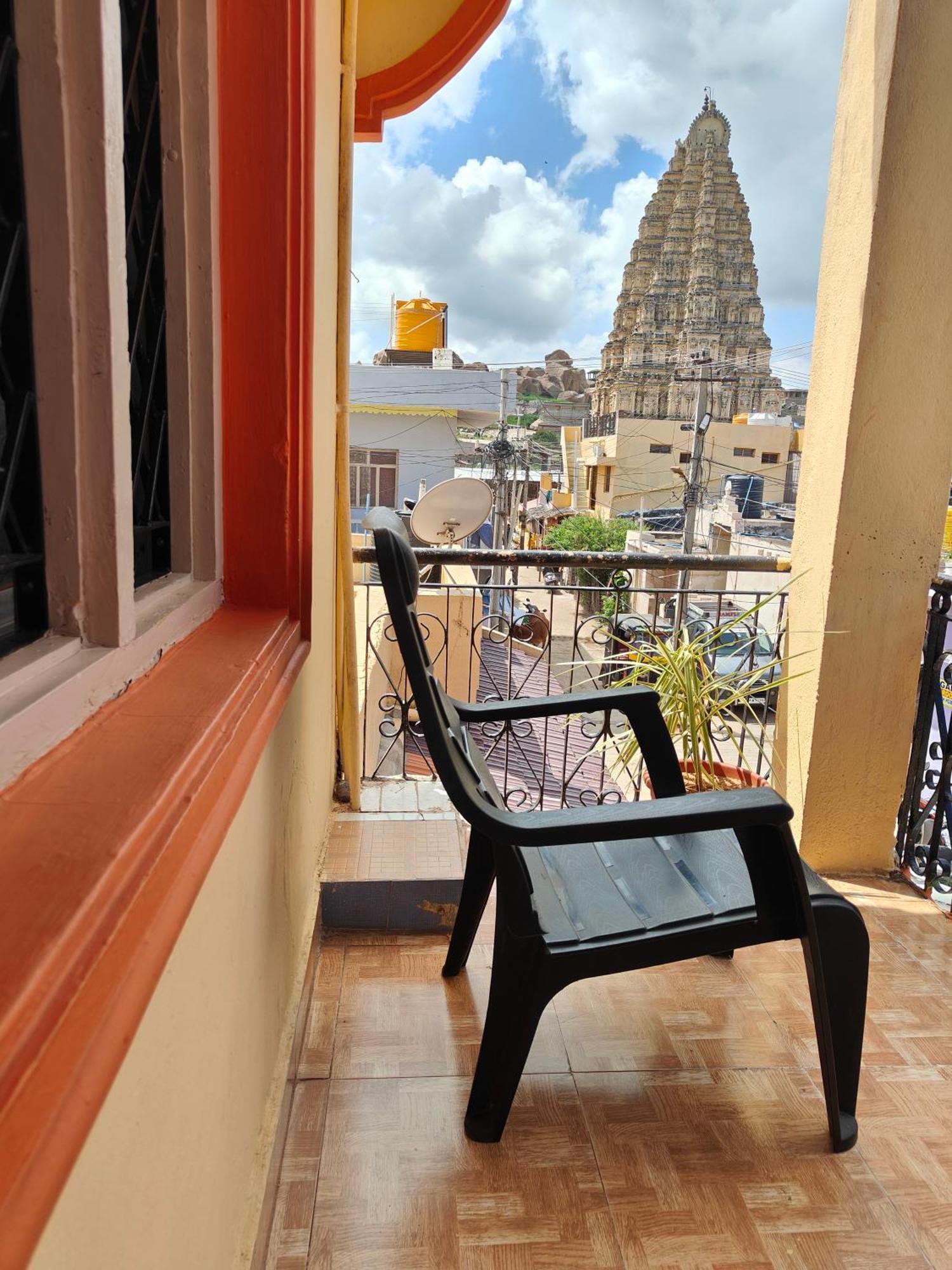 Rocky Guesthouse Hampi Zewnętrze zdjęcie